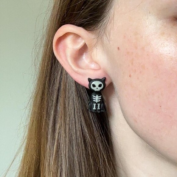 Social Collision Cat Skeleton Glow-In-The-Dark Front/Back Earrings - Picture 2 of 5